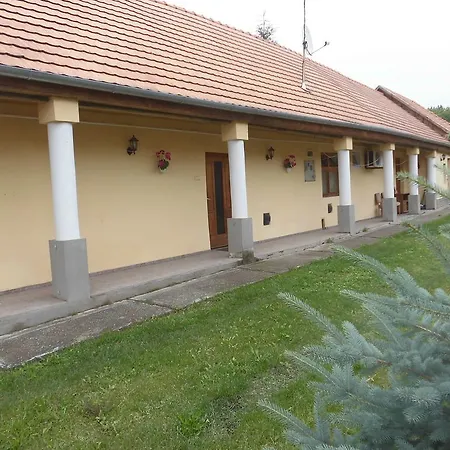 Apartment Fenyves Sarospatak