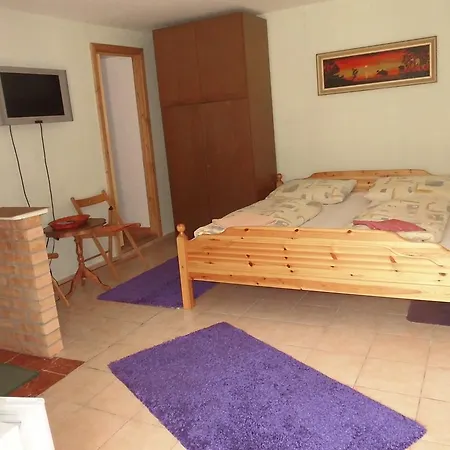 Apartment Fenyves *