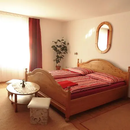Apartment Fenyves Sarospatak
